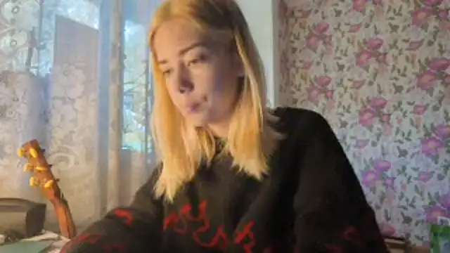 Witching Moon online show from September 25, 2025, 7:23 am