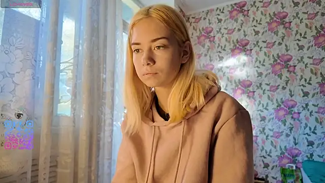 Witching Moon online show from October 1, 2025, 5:35 am