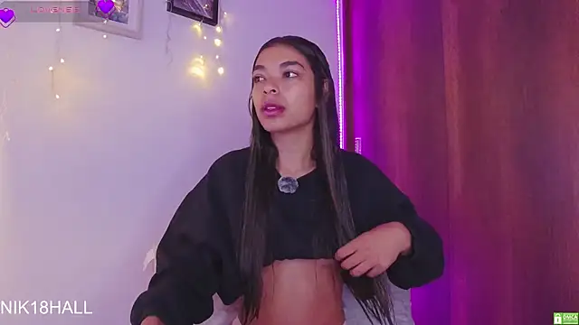 Snapshot of Nicolle_swt chatting on March 4, 2026, 10:21 am Nicolle swt online show from March 4, 2026, 10:21 am