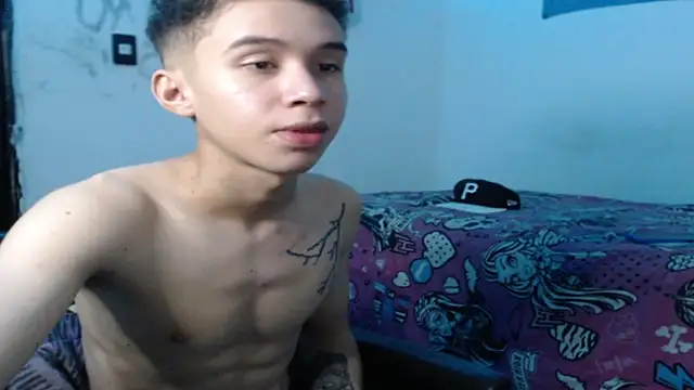Snapshot of whiteboy69902 chatting on October 23, 2025, 5:12 pm whiteboy69902 online show from October 23, 2025, 5:12 pm