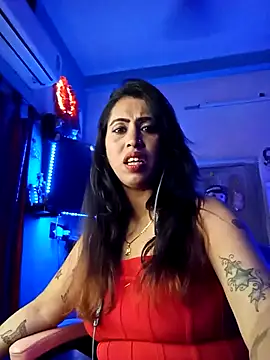 Love Beauty01 online show from February 13, 2026, 6:15 pm