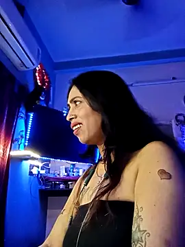 Love Beauty01 online show from February 15, 2026, 6:59 pm