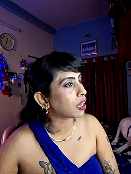 Love Beauty01 online show from May 3, 2026, 6:36 pm