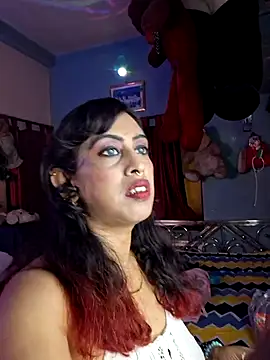 Love Beauty01 online show from June 24, 2026, 6:40 pm