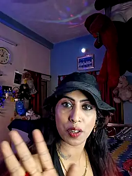 Love Beauty01 online show from June 26, 2026, 6:56 pm