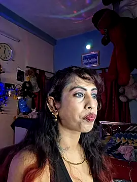 Love Beauty01 online show from June 27, 2026, 6:35 pm