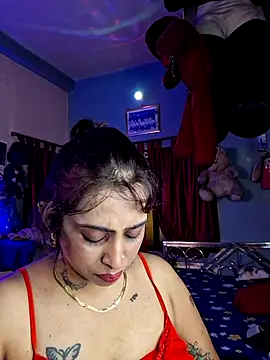 Love Beauty01 online show from July 6, 2026, 6:43 pm