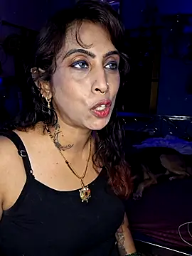 Love Beauty01 online show from August 2, 2026, 7:34 pm