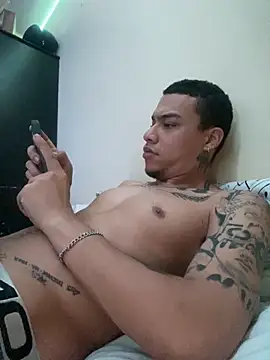 Snapshot of AlphaMasterXxx chatting on September 17, 2025, 1:02 pm AlphaMasterXxx online show from September 17, 2025, 1:02 pm