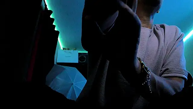 Snapshot of AlphaMasterXxx chatting on September 28, 2025, 4:40 am AlphaMasterXxx online show from September 28, 2025, 4:40 am