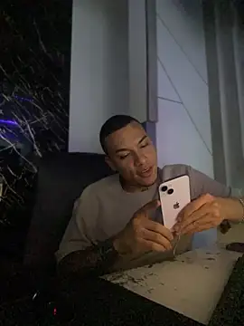 Snapshot of AlphaMasterXxx chatting on October 1, 2025, 2:17 am AlphaMasterXxx online show from October 1, 2025, 2:17 am