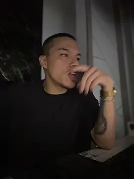 Snapshot of AlphaMasterXxx chatting on October 7, 2025, 12:19 am AlphaMasterXxx online show from October 7, 2025, 12:19 am