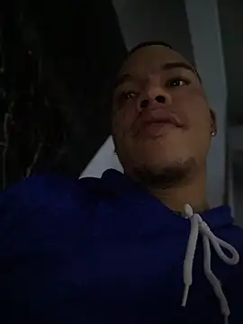 Snapshot of AlphaMasterXxx chatting on October 8, 2025, 2:09 am AlphaMasterXxx online show from October 8, 2025, 2:09 am