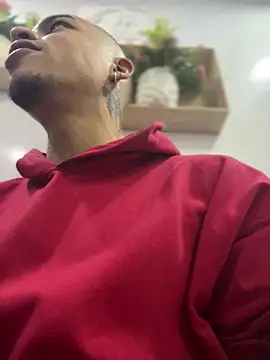 Snapshot of AlphaMasterXxx chatting on October 12, 2025, 12:09 am AlphaMasterXxx online show from October 12, 2025, 12:09 am