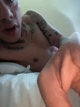 Snapshot of AlphaMasterXxx chatting on October 18, 2025, 8:53 pm AlphaMasterXxx online show from October 18, 2025, 8:53 pm