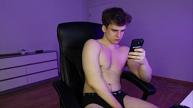 Snapshot of Ricky_Becko chatting on November 20, 2025, 4:18 pm Ricky Becko online show from November 20, 2025, 4:18 pm