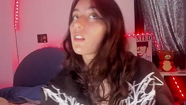 namiiwhite online show from September 21, 2025, 3:46 pm