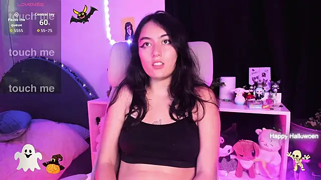 namiiwhite online show from October 30, 2025, 11:05 pm