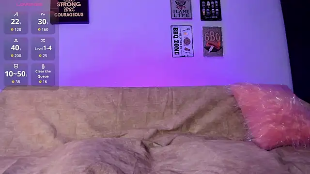 Snapshot of elizabethboltXXX chatting on February 19, 2026, 7:43 pm elizabethboltXXX online show from February 19, 2026, 7:43 pm