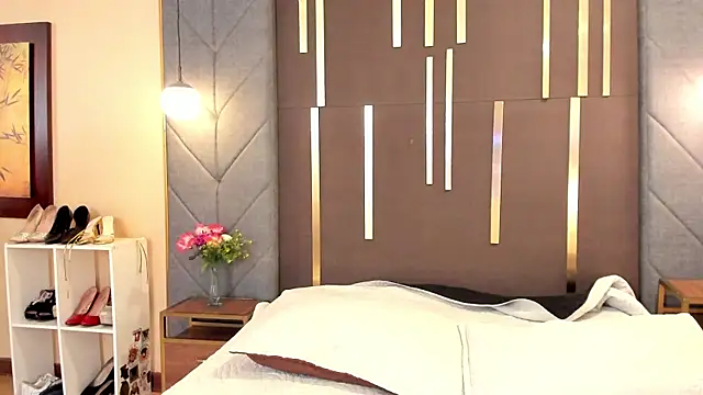 OliviGrace online show from February 16, 2026, 9:22 pm