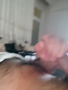 Snapshot of Azginboga2358 chatting on October 27, 2025, 10:47 pm Azginboga2358 online show from October 27, 2025, 10:47 pm