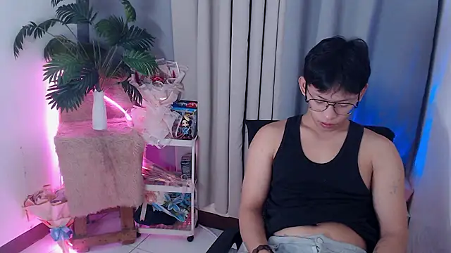 pinkcock froi2305 online show from March 12, 2026, 3:01 am