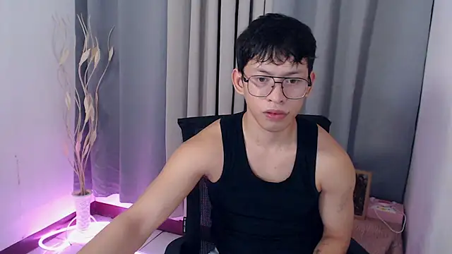 pinkcock froi2305 online show from April 25, 2026, 3:20 am