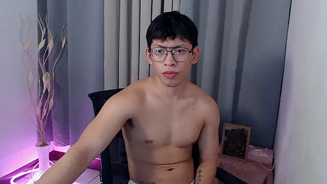 pinkcock froi2305 online show from April 27, 2026, 12:03 pm