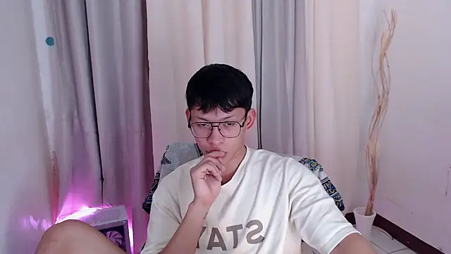 pinkcock froi2305 online show from July 19, 2026, 2:15 am