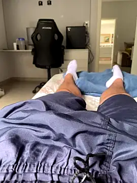 Novinho16cmz online show from October 10, 2025, 4:06 pm