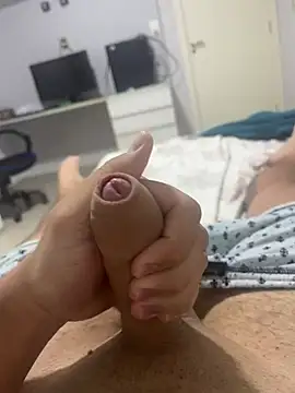 Novinho16cmz online show from February 2, 2026, 2:21 am