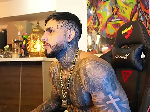 logan hugh8 online show from October 4, 2025, 6:33 am