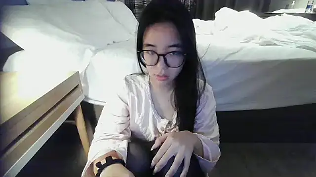 Snapshot of luluya1314 chatting on October 25, 2025, 8:11 am luluya1314 online show from October 25, 2025, 8:11 am