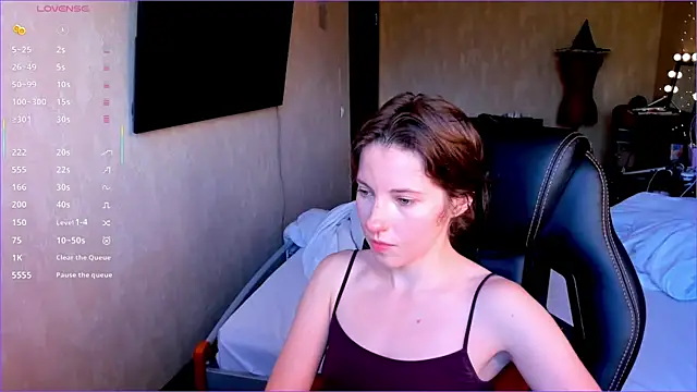 Agata in Wonderland online show from September 23, 2025, 1:14 pm