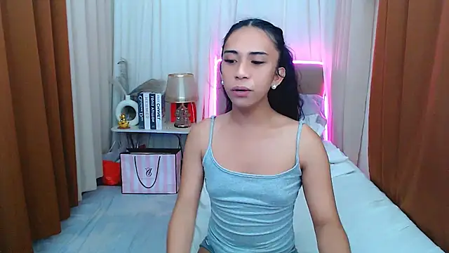 scarlet smith7 online show from May 6, 2026, 1:57 am