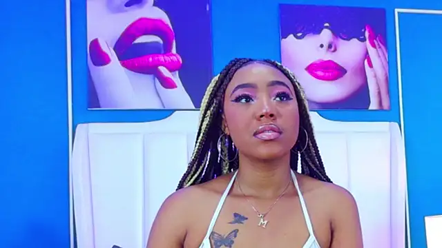 AngelaRoberts online show from November 3, 2025, 4:25 am