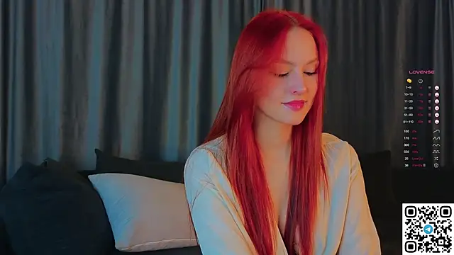 Snapshot of GildedKitten chatting on October 2, 2025, 5:53 pm GildedKitten online show from October 2, 2025, 5:53 pm