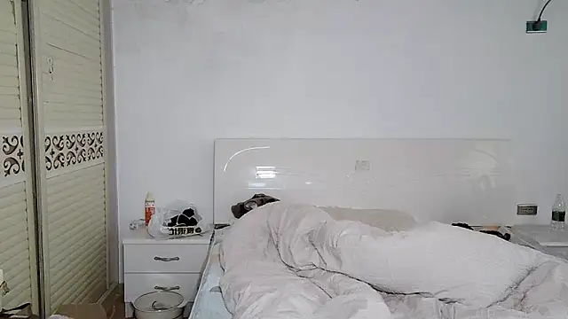 xxz98 online show from December 21, 2025, 1:02 am