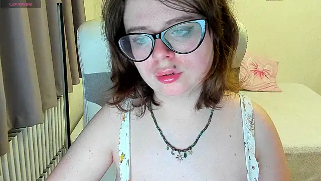 Snapshot of MilisaSweet777 chatting on September 20, 2025, 7:15 pm MilisaSweet777 online show from September 20, 2025, 7:15 pm