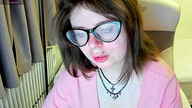 Snapshot of MilisaSweet777 chatting on September 29, 2025, 6:57 pm MilisaSweet777 online show from September 29, 2025, 6:57 pm