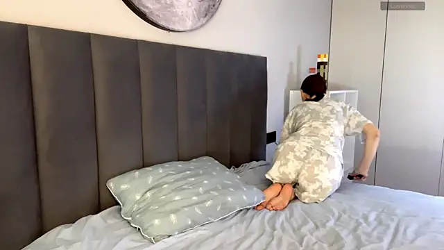 EllieDream online show from September 30, 2025, 7:02 am