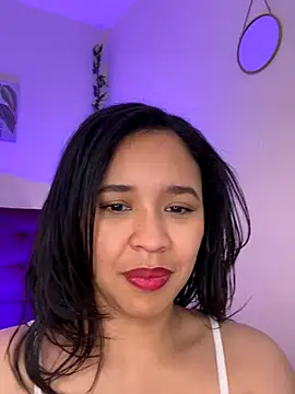 Snapshot of Esmeraldagh_ chatting on September 11, 2025, 1:22 pm Esmeraldagh online show from September 11, 2025, 1:22 pm