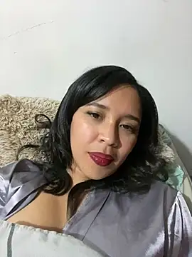 Esmeraldagh  online show from September 18, 2025, 2:57 am