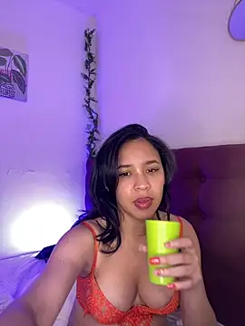 Esmeraldagh  online show from September 20, 2025, 3:35 pm