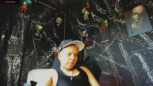 Snapshot of AlanRed_ chatting on September 23, 2025, 6:00 pm AlanRed  online show from September 23, 2025, 6:00 pm