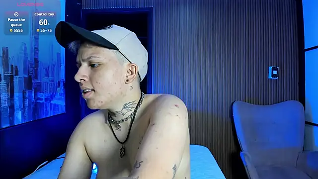 Snapshot of AlanRed_ chatting on October 7, 2025, 9:01 pm AlanRed  online show from October 7, 2025, 9:01 pm