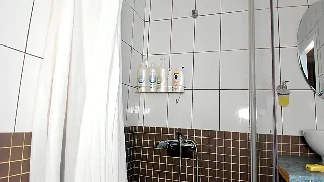 Snapshot of MilliMouse chatting on March 13, 2026, 10:27 pm MilliMouse online show from March 13, 2026, 10:27 pm