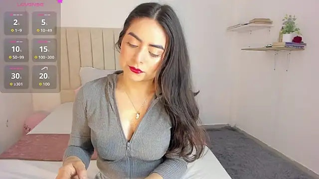 Snapshot of sashaa_petit chatting on September 29, 2025, 11:15 am sashaa petit online show from September 29, 2025, 11:15 am