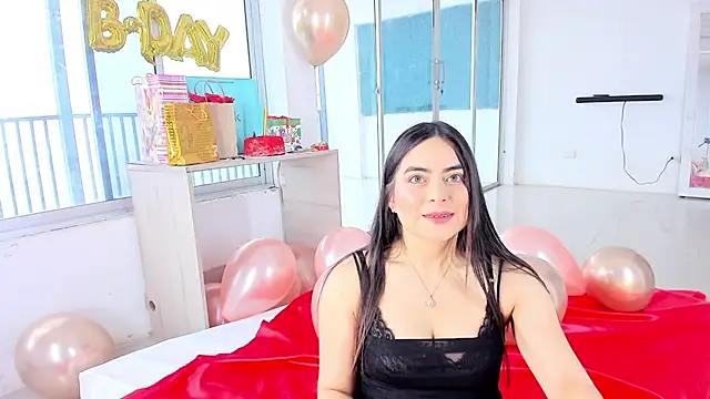 Snapshot of sashaa_petit chatting on October 6, 2025, 12:46 pm sashaa petit online show from October 6, 2025, 12:46 pm