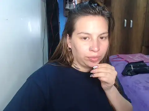 Snapshot of cloequeen15 chatting on March 30, 2026, 7:48 pm cloequeen15 online show from March 30, 2026, 7:48 pm